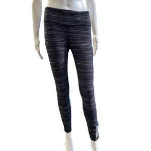 Lululemon Athletica Run the World 7/8 Legging Cyber Stripe Naval Blue Size 6 EUC